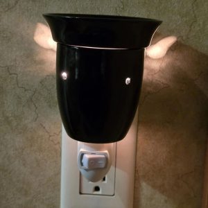 Black Plug In Wax Warmer